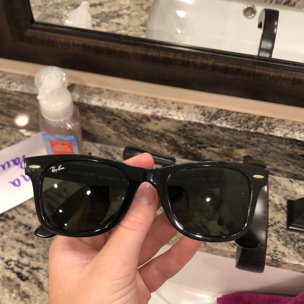 Ray-Ban wayfarer sunglasses